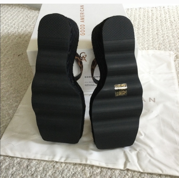 Good American NEW with dust bags wedge  heels sz8 - Picture 4 of 6